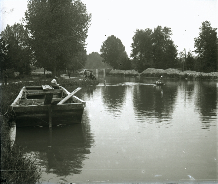 Box 14 Image 09.jpg